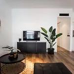 Apartment Sack-time Fashion Boutique 6 & 7 *
