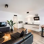 Sack-time Fashion Boutique 6 & 7 Apartment