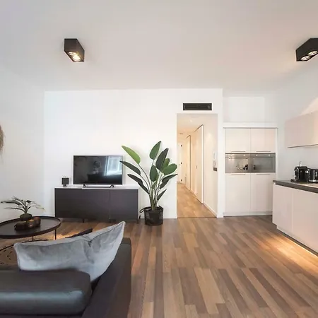 Sack-time Fashion Boutique 6 & 7 Apartment