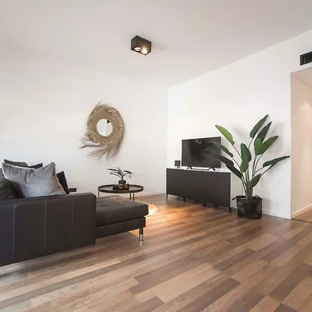 Sack-time Fashion Boutique 6 & 7 * Zandvoort