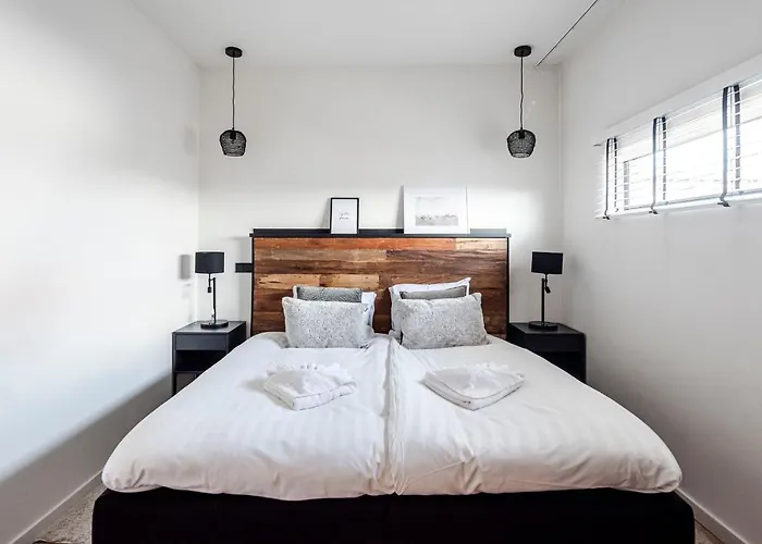 Sack-time Fashion Boutique 6 & 7 * Zandvoort