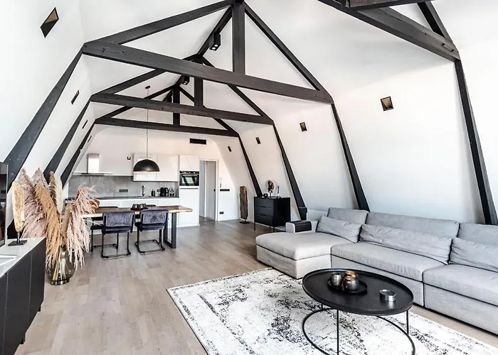 Apartment Sack-time Fashion Boutique 6 & 7 *